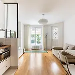 Trocadero/Victor Hugo : Luxury Apartment 1Br-4P