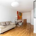 Trocadero/Victor Hugo : Luxury Apartment 1Br-4P