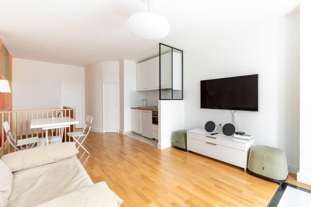 Trocadero/victor Hugo : Luxury 1br-4p Apartment *