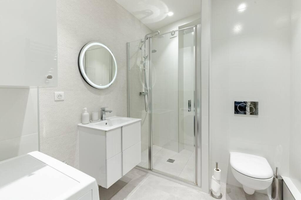 Trocadero/victor Hugo : Luxury 1br-4p Apartment *